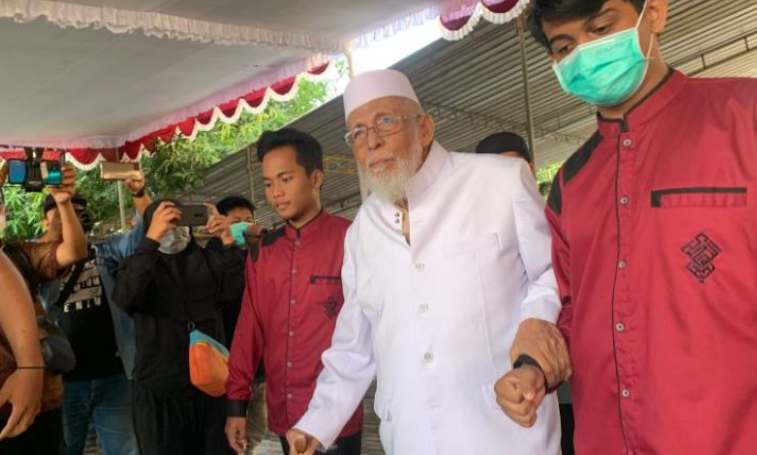 Akhirnya Abu Bakar Ba'asyir Ikut Upacara HUT Ke-77 RI di Ponpes Ngruki Sukoharjo